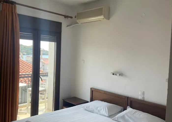 Eros-iros Portside Skiathos