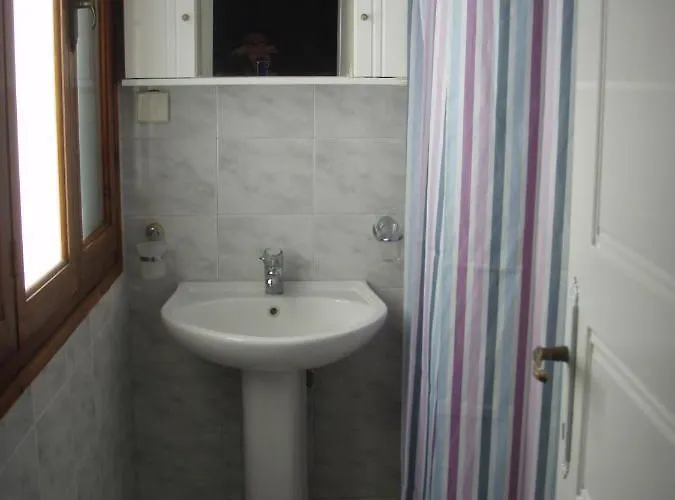 Eros-iros Portside Apartmán *