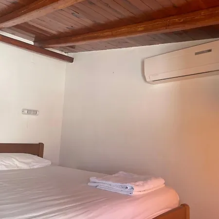 Apartment Eros-Iros Portside Stays Skiathos, The Authentic Sporadean Living