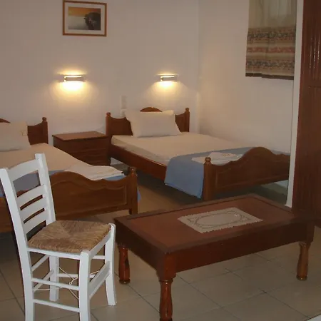 Eros-Iros Portside Stays Skiathos, The Authentic Sporadean Living Apartment