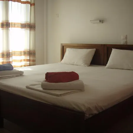 Eros-iros Portside Apartament Skiathos