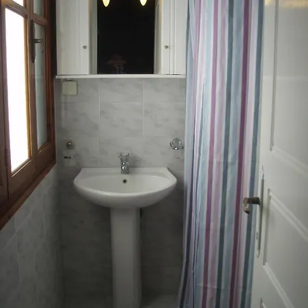 Eros-Iros Portside Stays Skiathos, The Authentic Sporadean Living Apartment *
