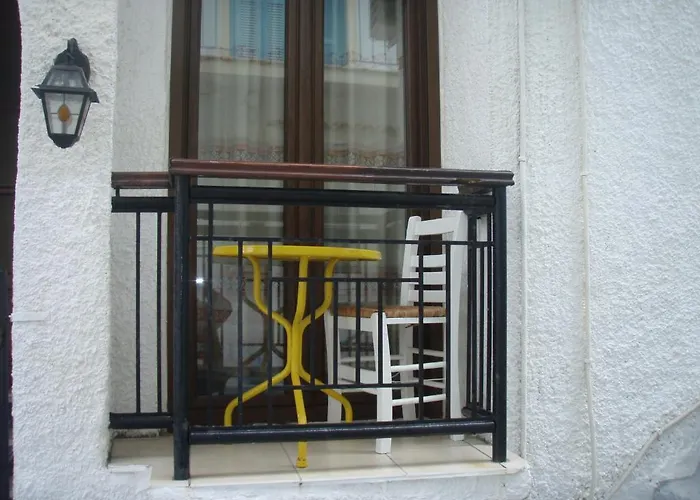 Eros-Iros Portside Stays Skiathos * Skiathos Town