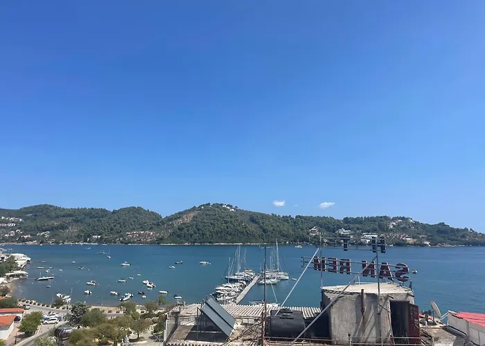 Eros-Iros Portside Stays Skiathos