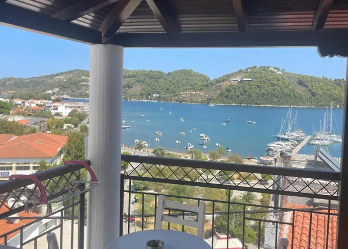 Eros-Iros Portside Stays Skiathos